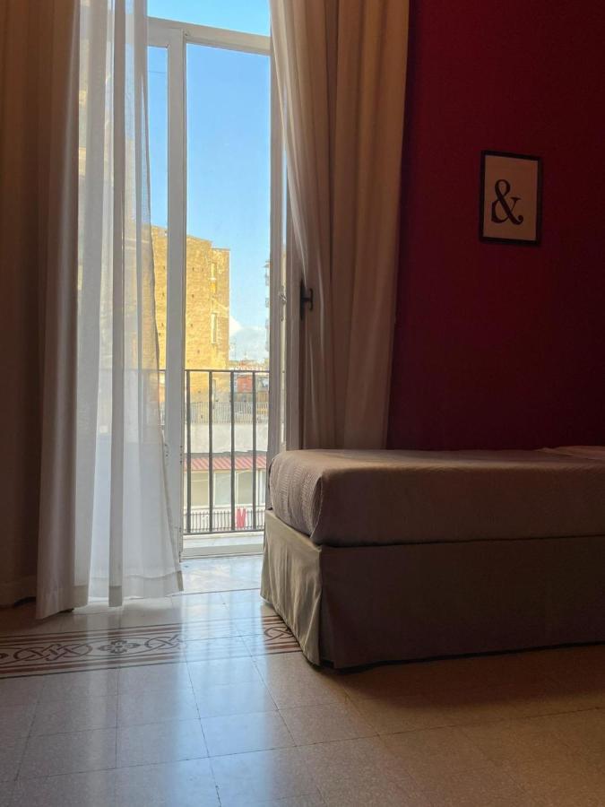 Holiday Naples Art Rooms Екстериор снимка
