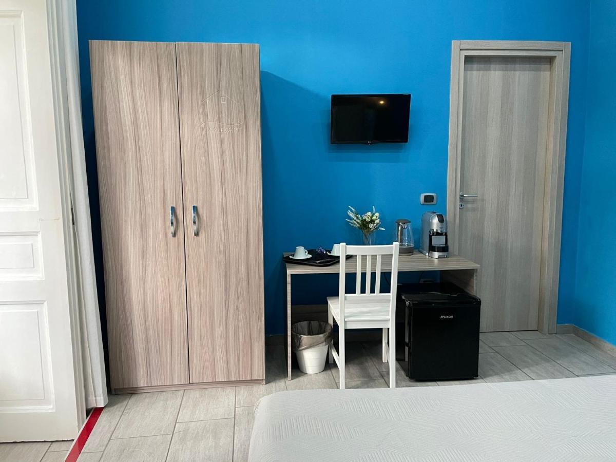Holiday Naples Art Rooms Екстериор снимка