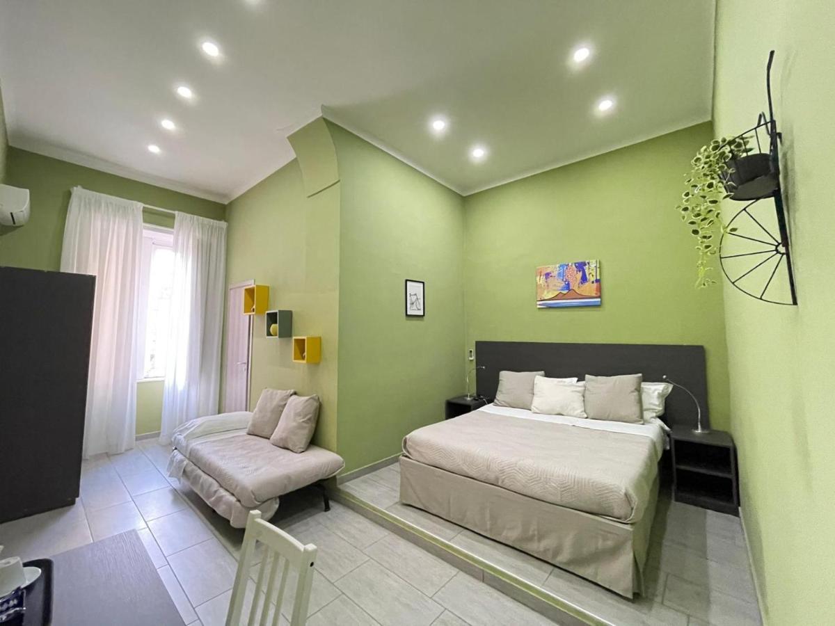 Holiday Naples Art Rooms Екстериор снимка