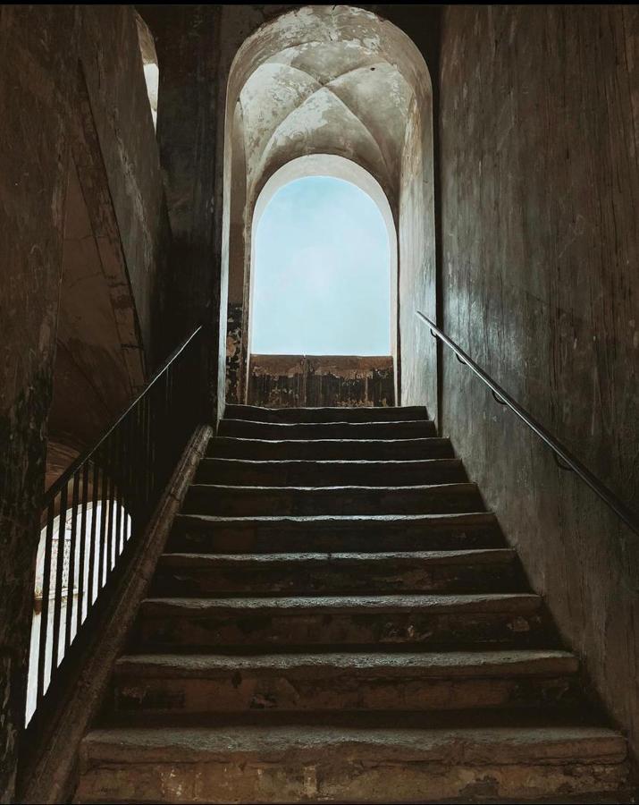 Holiday Naples Art Rooms Екстериор снимка